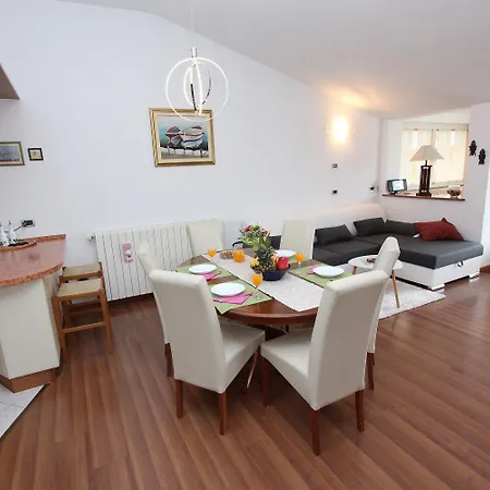Apartment Bezauberndes Mit Blick Auf Eufemia Von Von Der Dachterrasse *