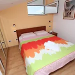 Bezauberndes Mit Blick Auf Eufemia Von Von Der Dachterrasse Apartmán