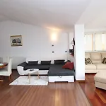 Apartmán Bezauberndes Mit Blick Auf Eufemia Von Von Der Dachterrasse